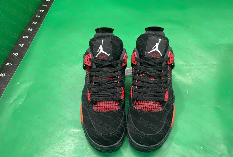 Air Jordan 4 "Black Red" 3