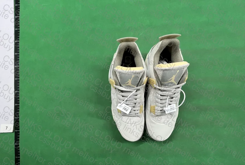 Air Jordan 4 Craft Photon Dust (Ajuda)