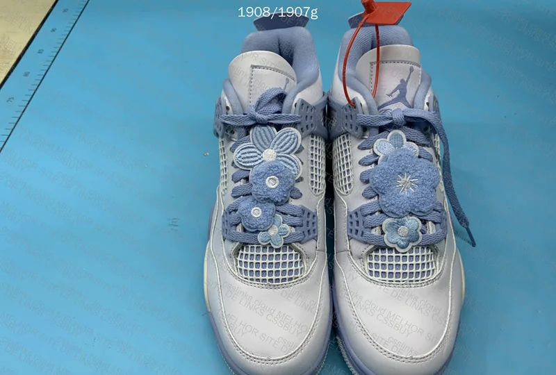 Air Jordan 4 Forget Me Not