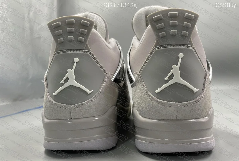 Air Jordan 4 Frozen Moments 3