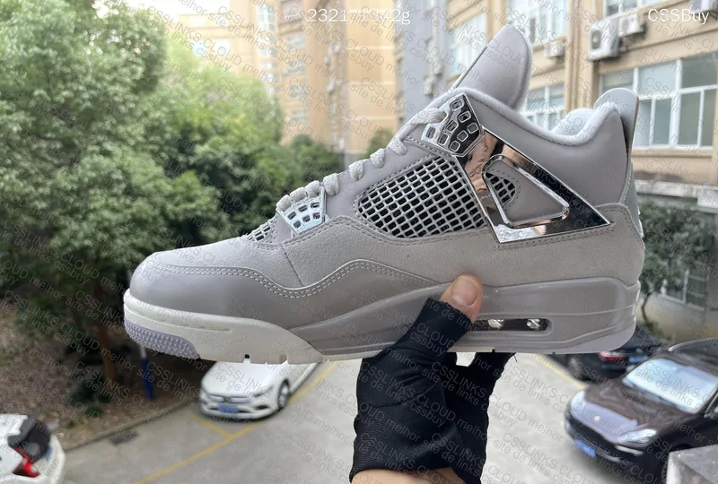 Air Jordan 4 Frozen Moments 5