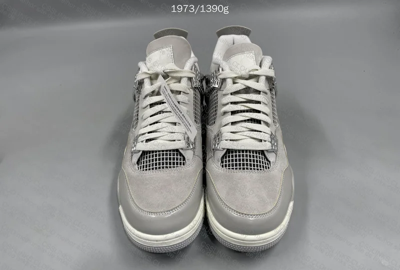 Air Jordan 4 Frozen Moments 2
