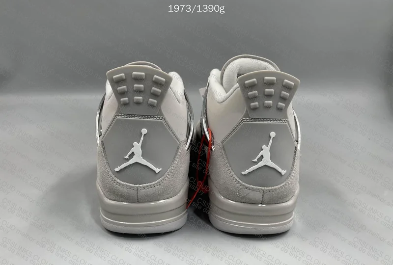 Air Jordan 4 Frozen Moments 3