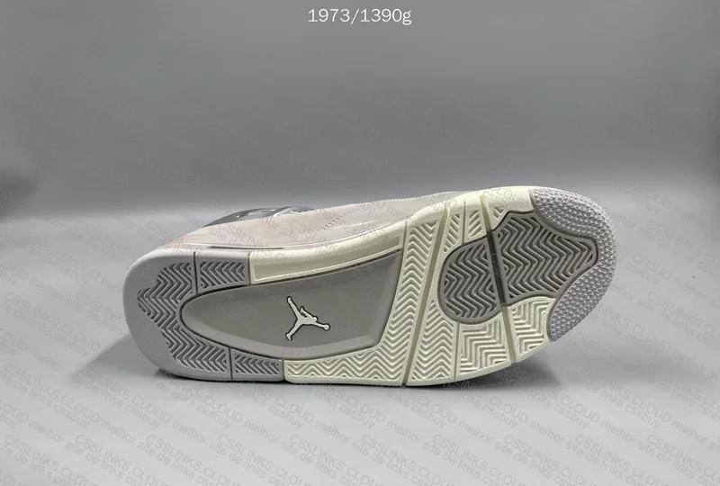 Air Jordan 4 Frozen Moments 9