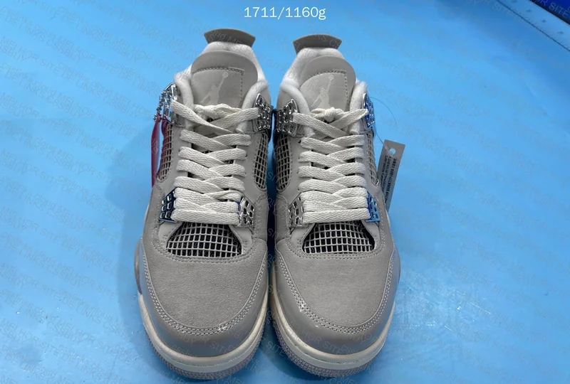 Air Jordan 4 Frozen Moments 4
