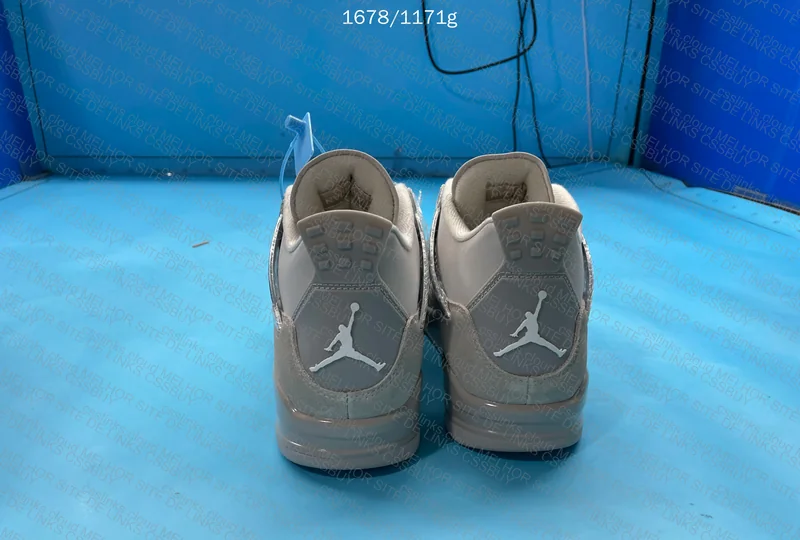 Air Jordan 4 Frozen Moments 6