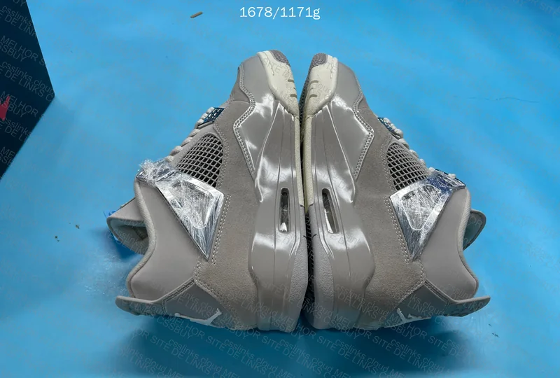 Air Jordan 4 Frozen Moments 9
