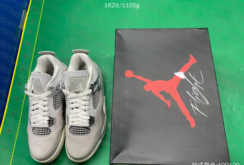 Air Jordan 4 Frozen Yolo