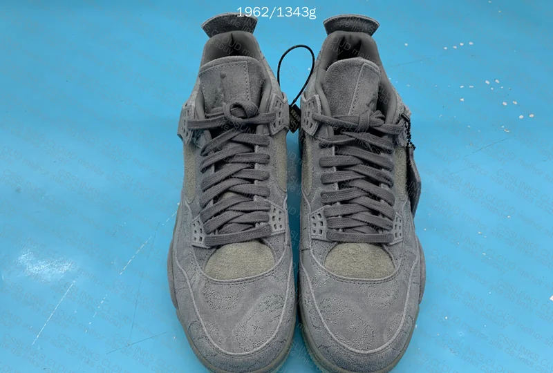 Air Jordan 4 KAWS 6
