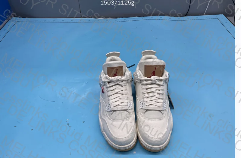 Air Jordan 4 Levis