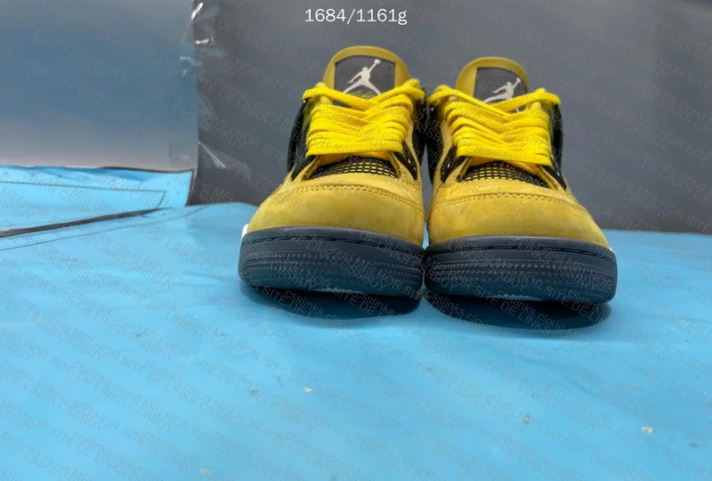 Air Jordan 4 Lightning 2