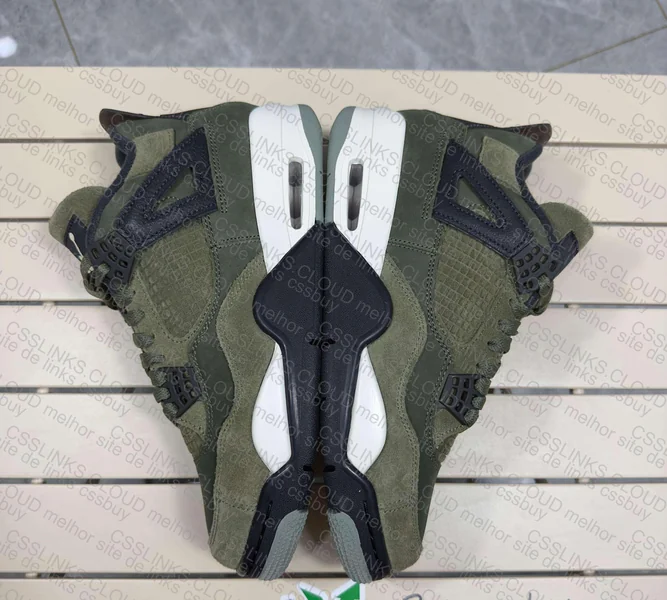 Air Jordan 4 Medium Olive 6