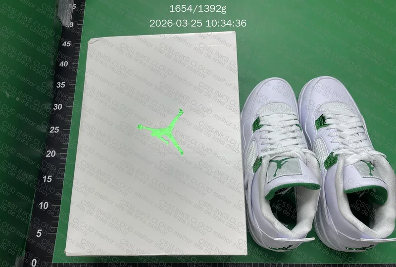Air Jordan 4 Metallic Green
