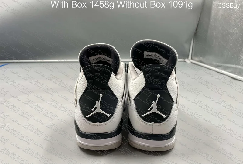Air Jordan 4 Military