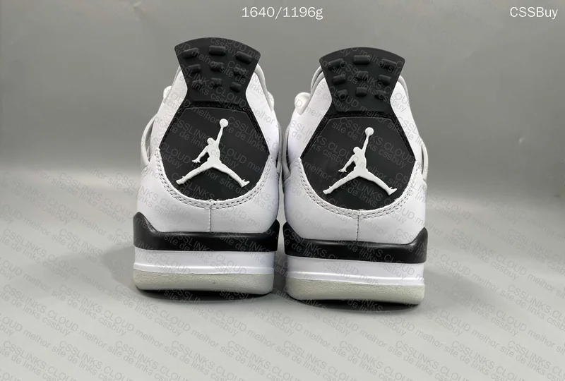 Air Jordan 4 Military Black 3