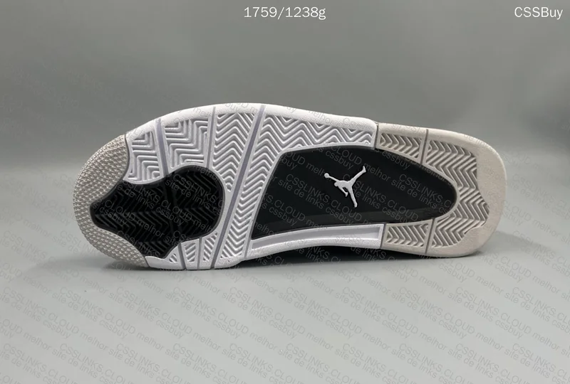 Air Jordan 4 Military Black 5