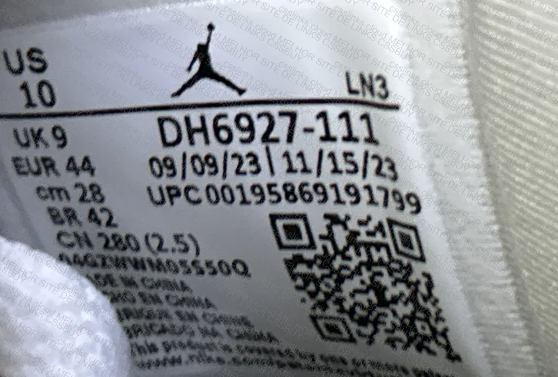 Air Jordan 4 Military Black 2