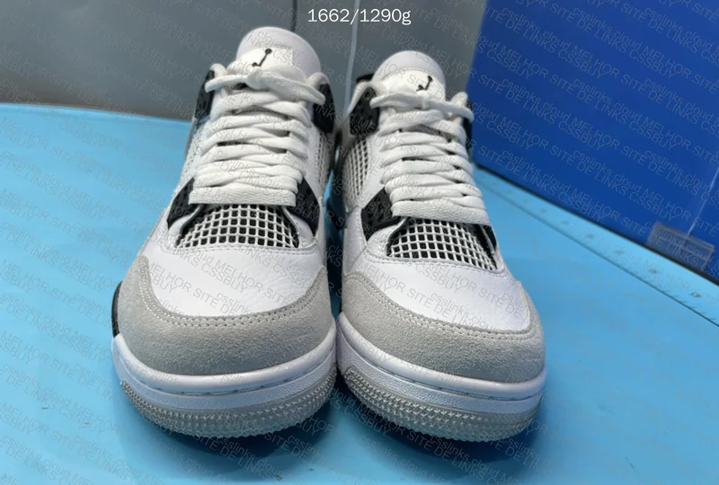 Air Jordan 4 Military Black 2