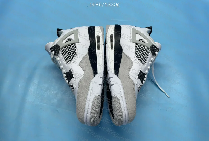 Air Jordan 4 Military Black 7