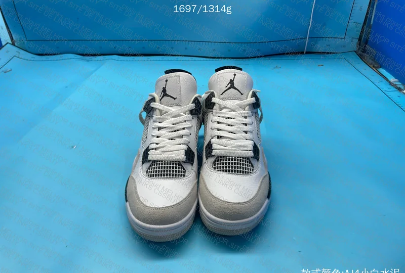 Air Jordan 4 Military Black 5