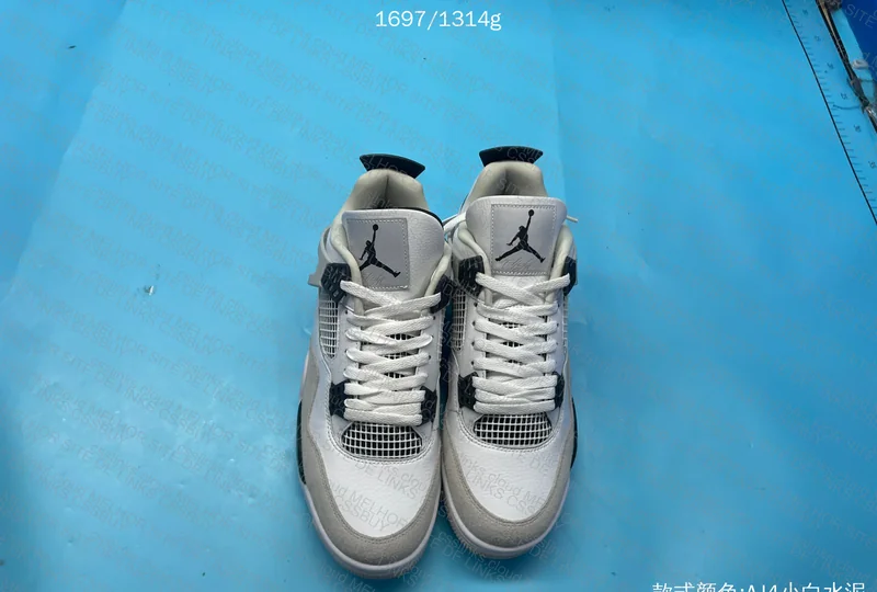 Air Jordan 4 Military Black 7