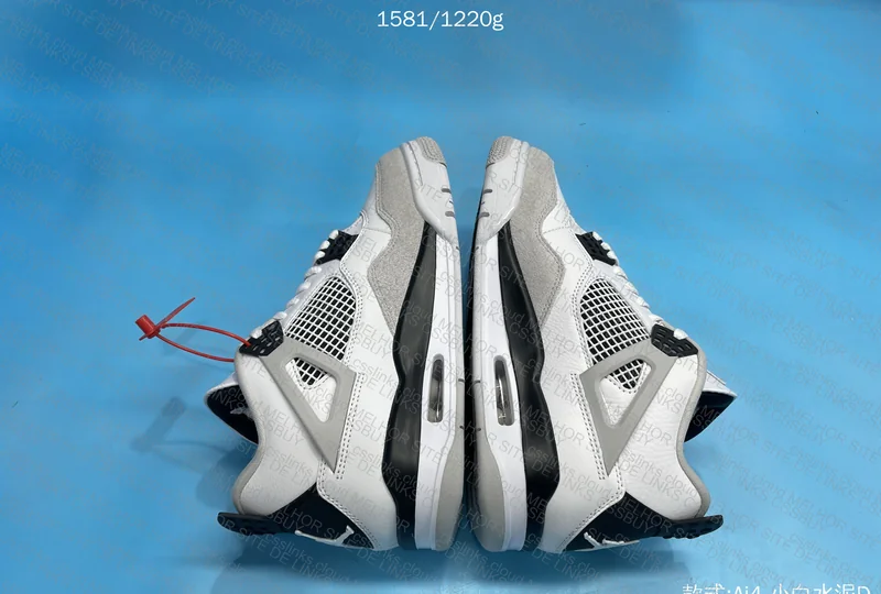 Air Jordan 4 Military Black 2