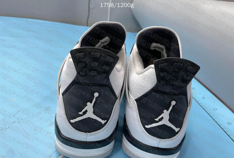 Air Jordan 4 Military Black GL?? 3