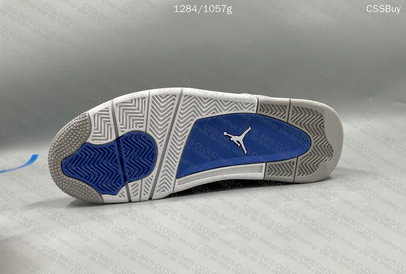 Air Jordan 4 Military Blue 4
