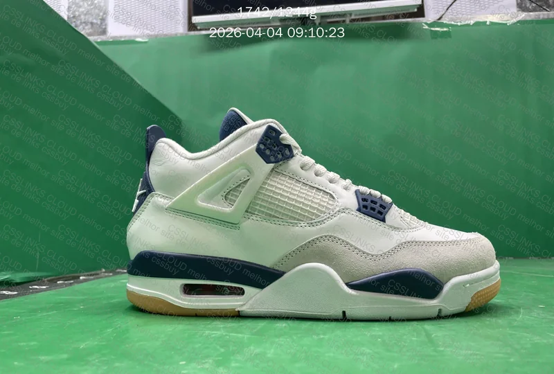 Air Jordan 4 Navy 7