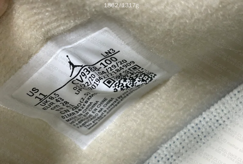 Air Jordan 4 - Off-White Sail 8