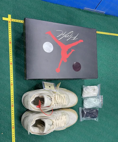 Air Jordan 4 OW 9