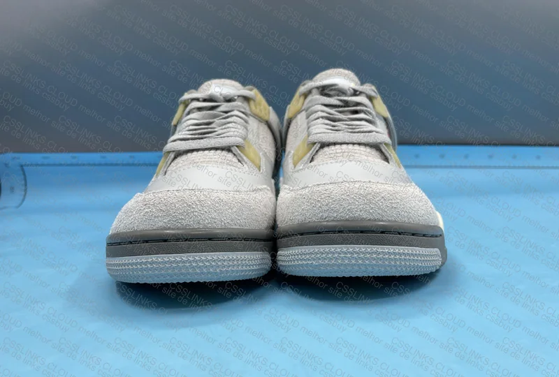 Air Jordan 4 Photon Dust 2