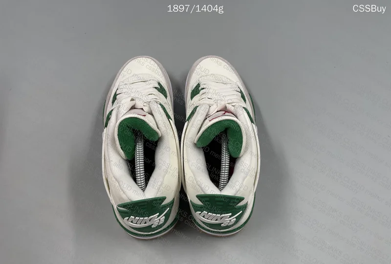 Air Jordan 4 Pine Green