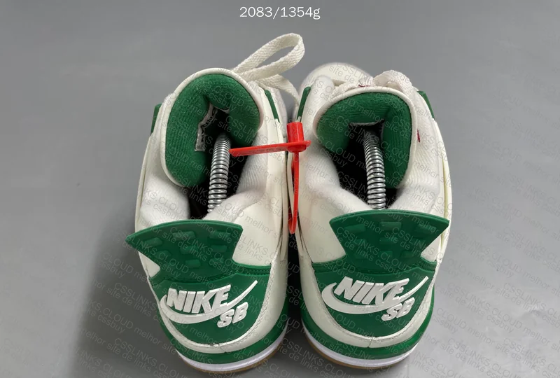 Air Jordan 4 Pine Green 2