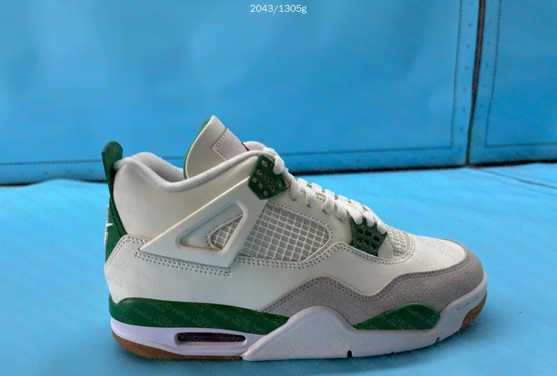 Air Jordan 4 Pine Green 9