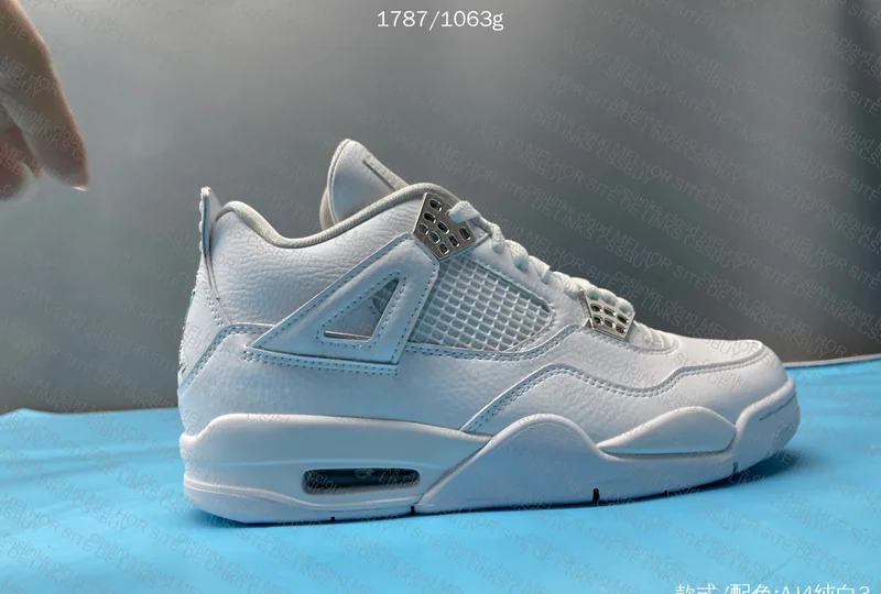 Air Jordan 4 Pure Money