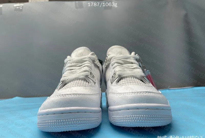 Air Jordan 4 Pure Money 4