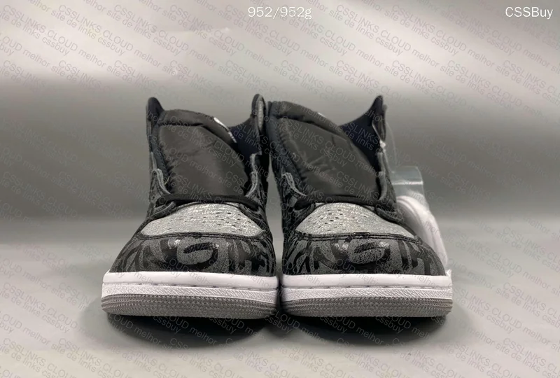 Air Jordan 4 Rebellionaire 2
