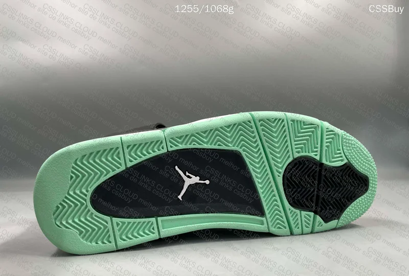 Air Jordan 4 Retro 7