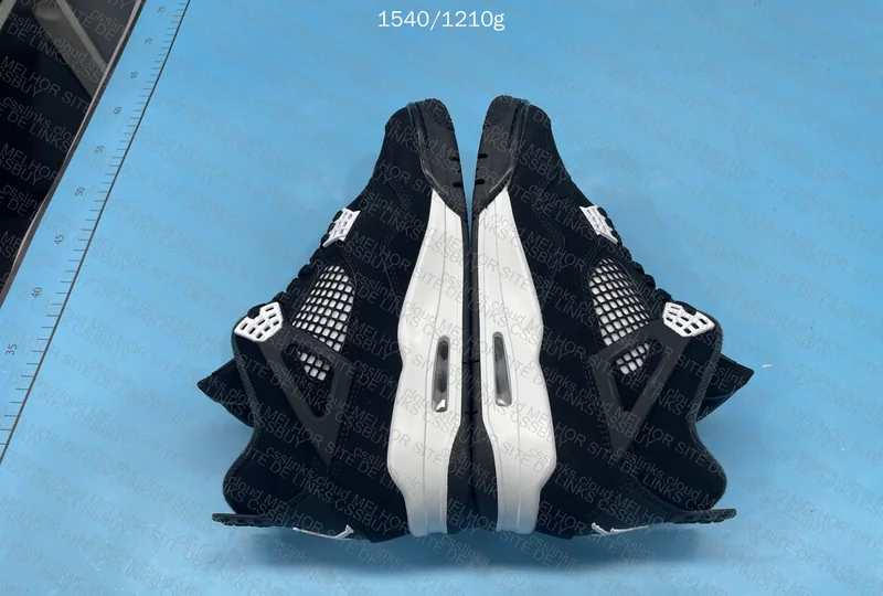 Air Jordan 4 Retro 3
