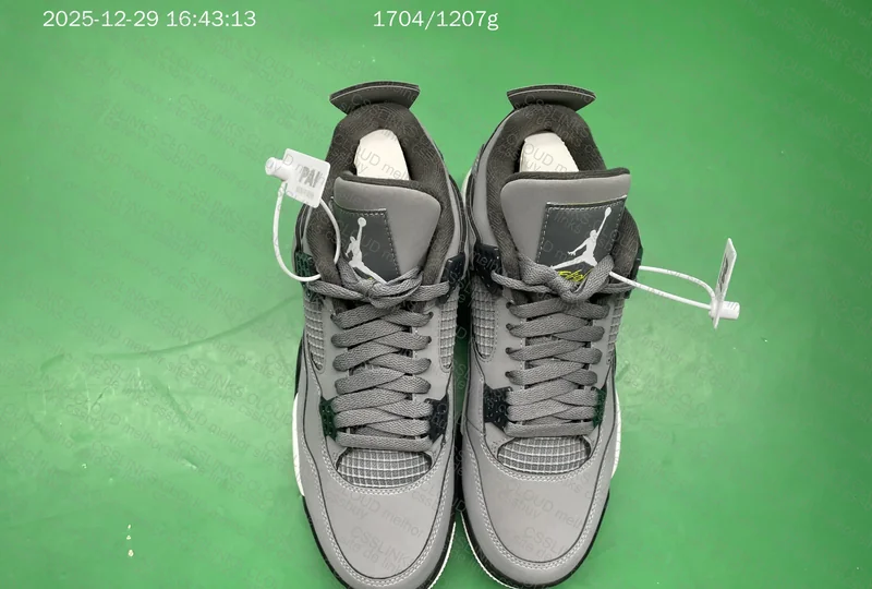 Air Jordan 4 Retro - Help I Don't Understand Sneakers 3