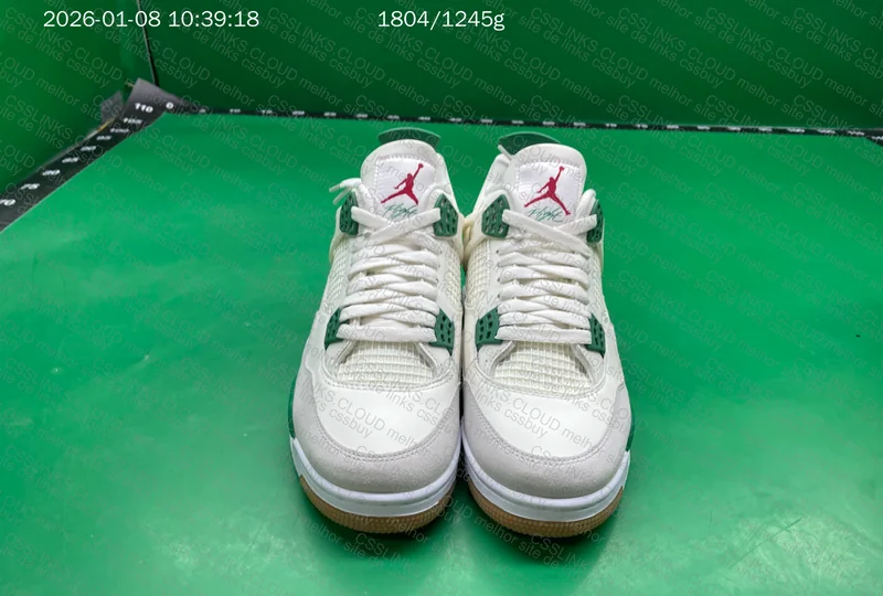 Air Jordan 4 Retro SB Pine Green (DR5415-103) 4