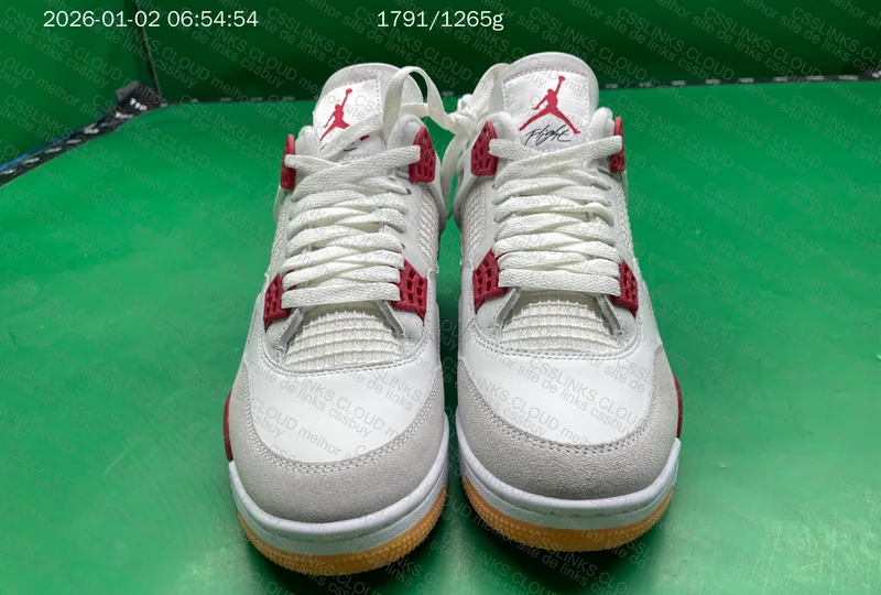 Air Jordan 4 Retro SB Varsity Red (DR5415-106) 6