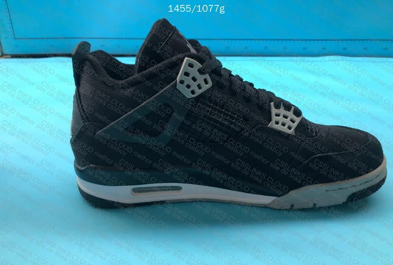 Air Jordan 4 Retro SE 10