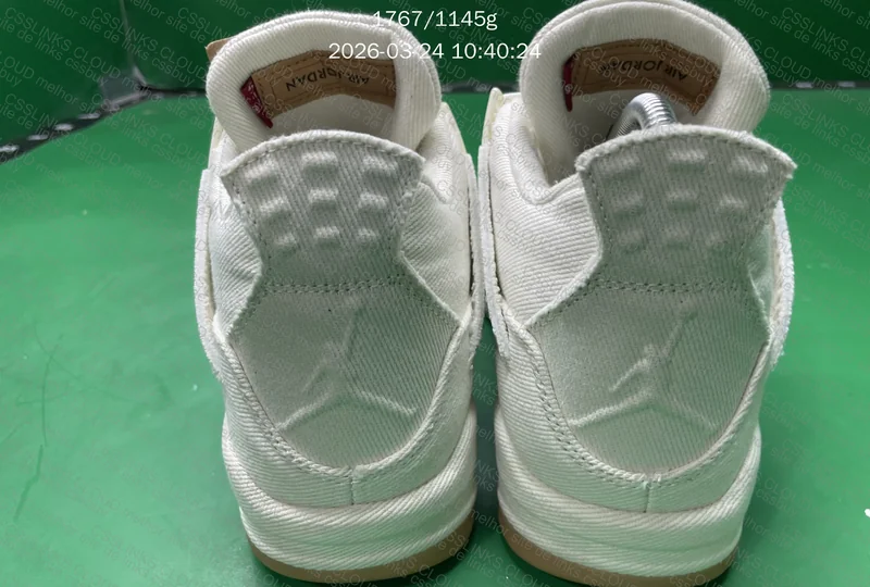 AIR JORDAN 4 RETRO X LEVI'S ' WHITE DENIM 2