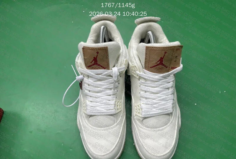 AIR JORDAN 4 RETRO X LEVI'S ' WHITE DENIM 4