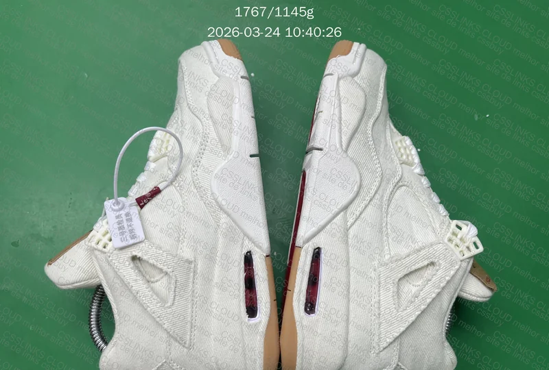 AIR JORDAN 4 RETRO X LEVI'S ' WHITE DENIM 5