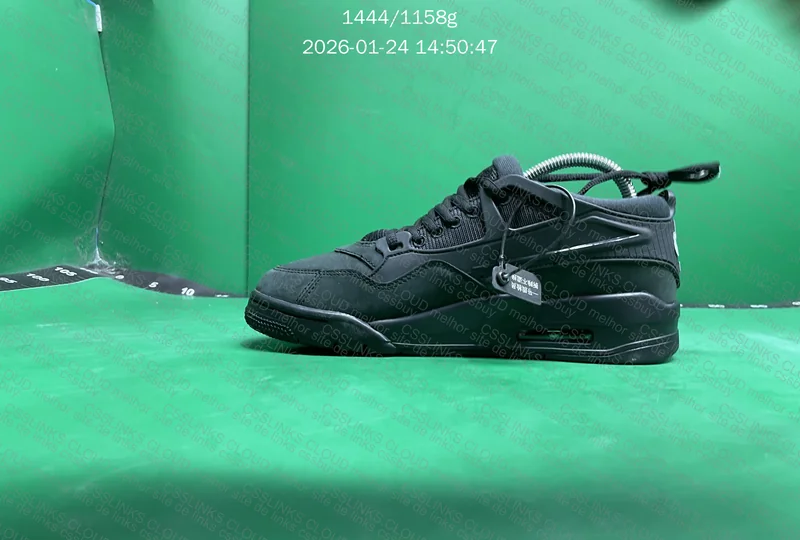 Air Jordan 4 RM 3