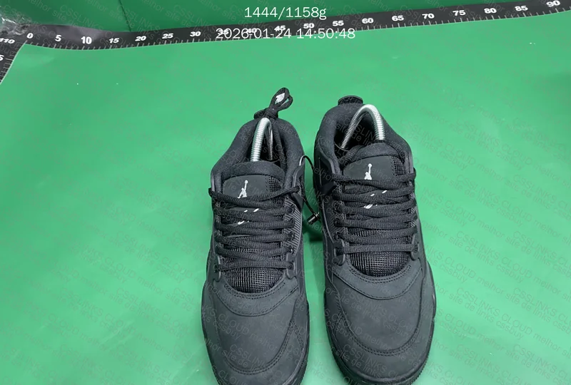 Air Jordan 4 RM 4