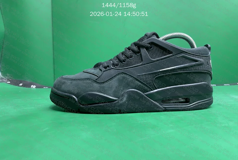 Air Jordan 4 RM 8